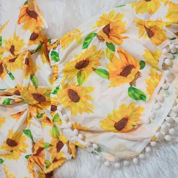 SHEIN Sunflower Two Piece Set. XL - Picture 6 of 6